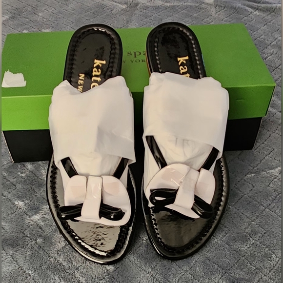 NWOT Kate Spade Petit Flip Flop Sandals. Size 7B. NIB. - Picture 4 of 9